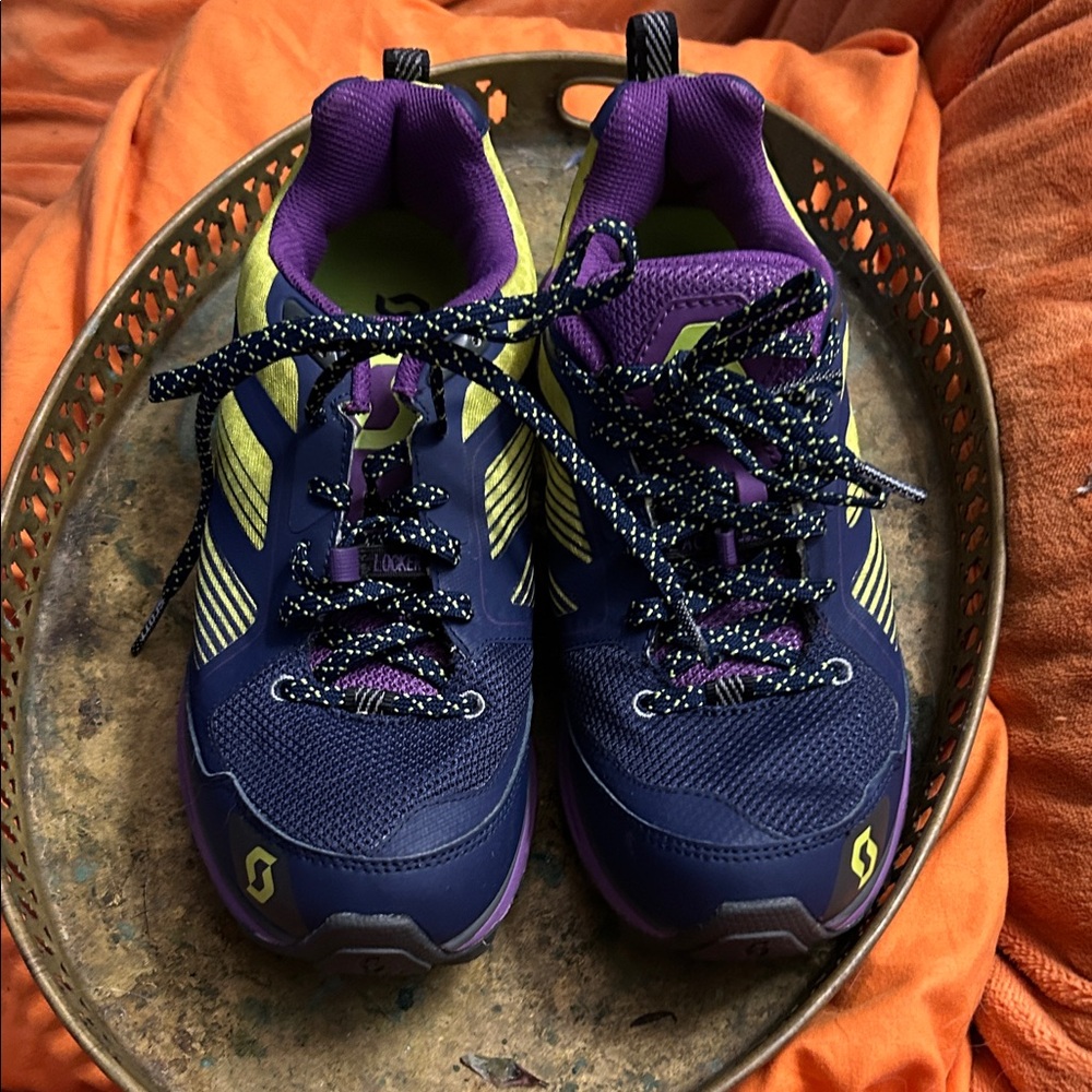 Scott Women's Shoes in Blue and Purple
